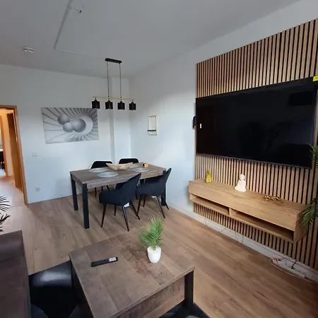 شقة Sonnen Mit Balkon, 2 Schlafzimmer Und Mehr شيمنيتز