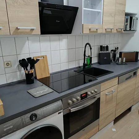 Sonnen Mit Balkon, 2 Schlafzimmer Und Mehr شقة *