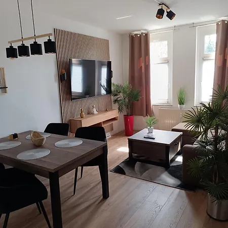 Apartment Sonnen Mit Balkon, 2 Schlafzimmer Und Mehr Chemnitz