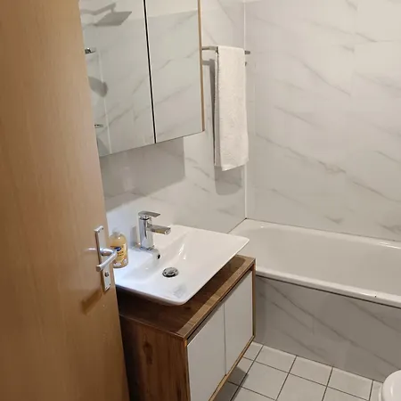 Sonnen Mit Balkon, 2 Schlafzimmer Und Mehr