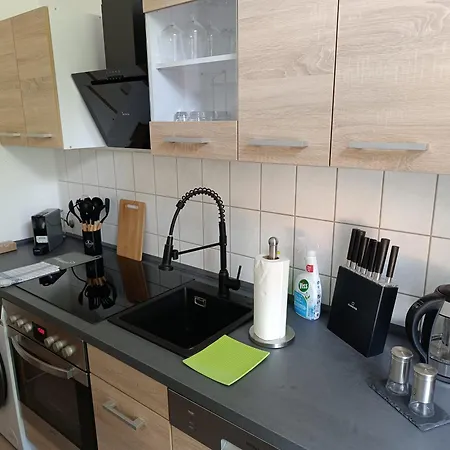 Sonnen Mit Balkon, 2 Schlafzimmer Und Mehr * شيمنيتز