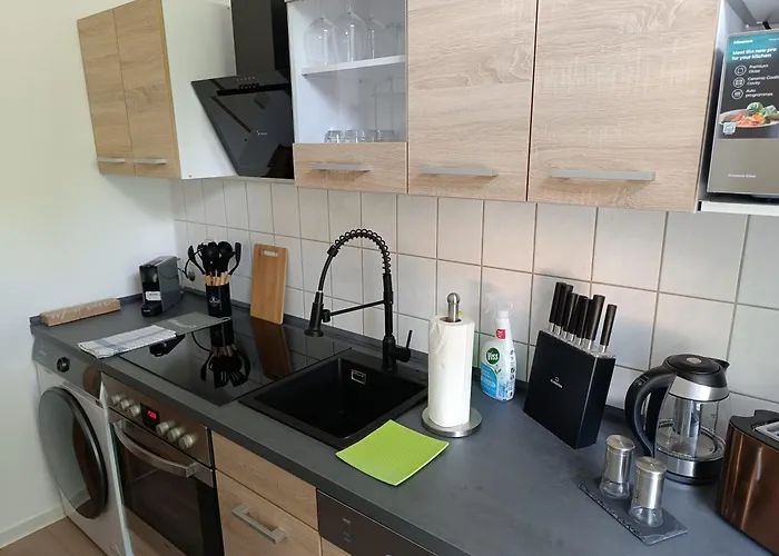 Sonnen Mit Balkon, 2 Schlafzimmer Und Mehr * شيمنيتز